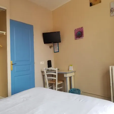 Hotel Logis Du Terreau Manosque