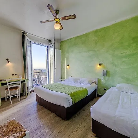 호텔 Logis Du Terreau 2*