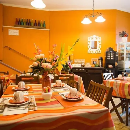 Hotel Logis Du Terreau Manosque