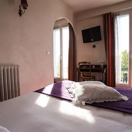 Logis Du Terreau Hotel 2*