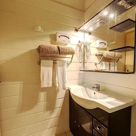 Logis Du Terreau Hotel