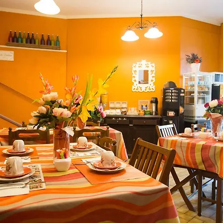 Logis Du Terreau 호텔 2*