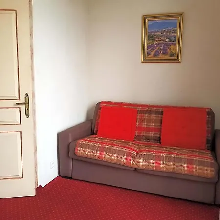 Logis Du Terreau 2* מנוסק