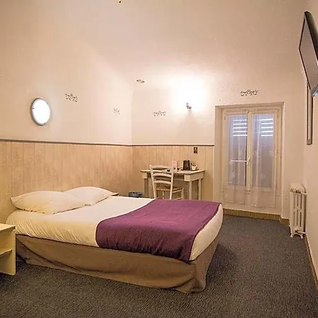 Logis Du Terreau Hotel 2*