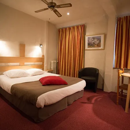 호텔 Logis Du Terreau 2*