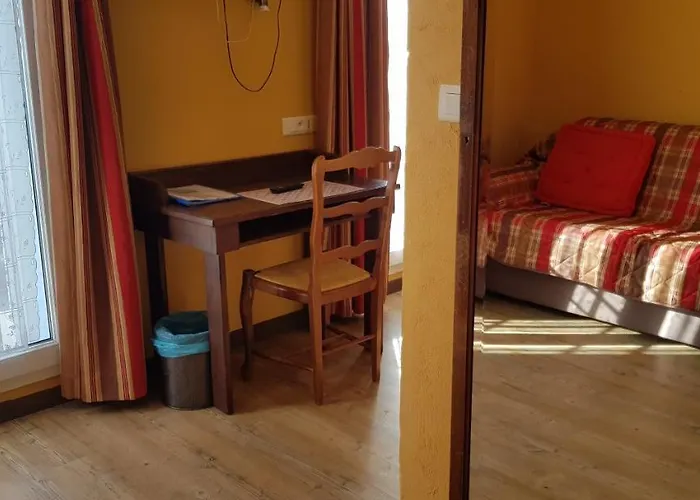 Logis Du Terreau فندق مانوسك