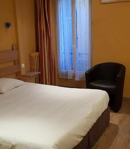 Logis Du Terreau Hotel