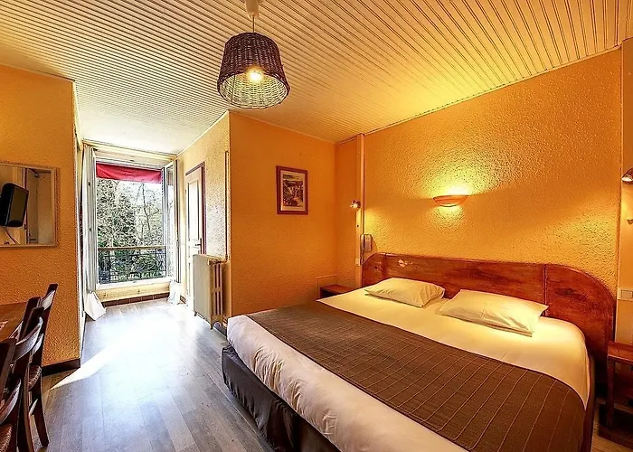 Hotel Logis Du Terreau Manosque