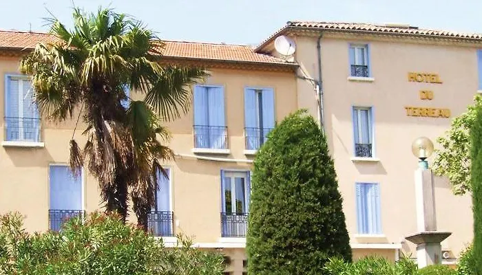 Logis Du Terreau فندق