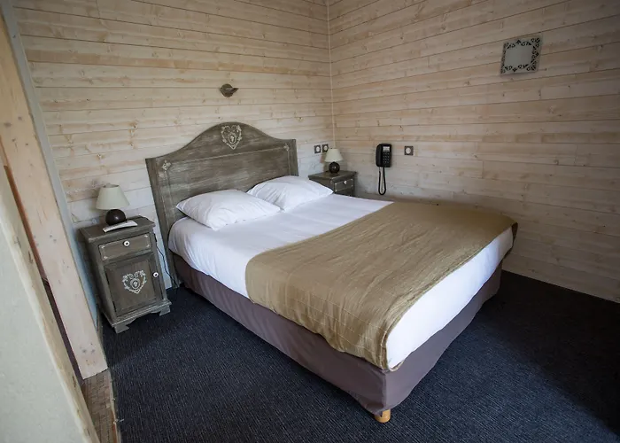 فندق Logis Du Terreau