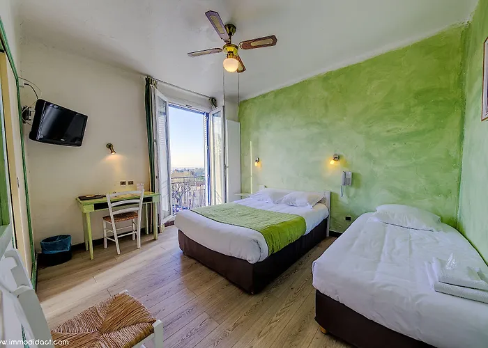 Hotel Logis Du Terreau 2*