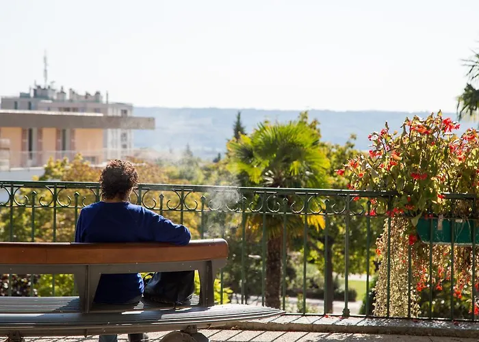 Hotel Logis Du Terreau